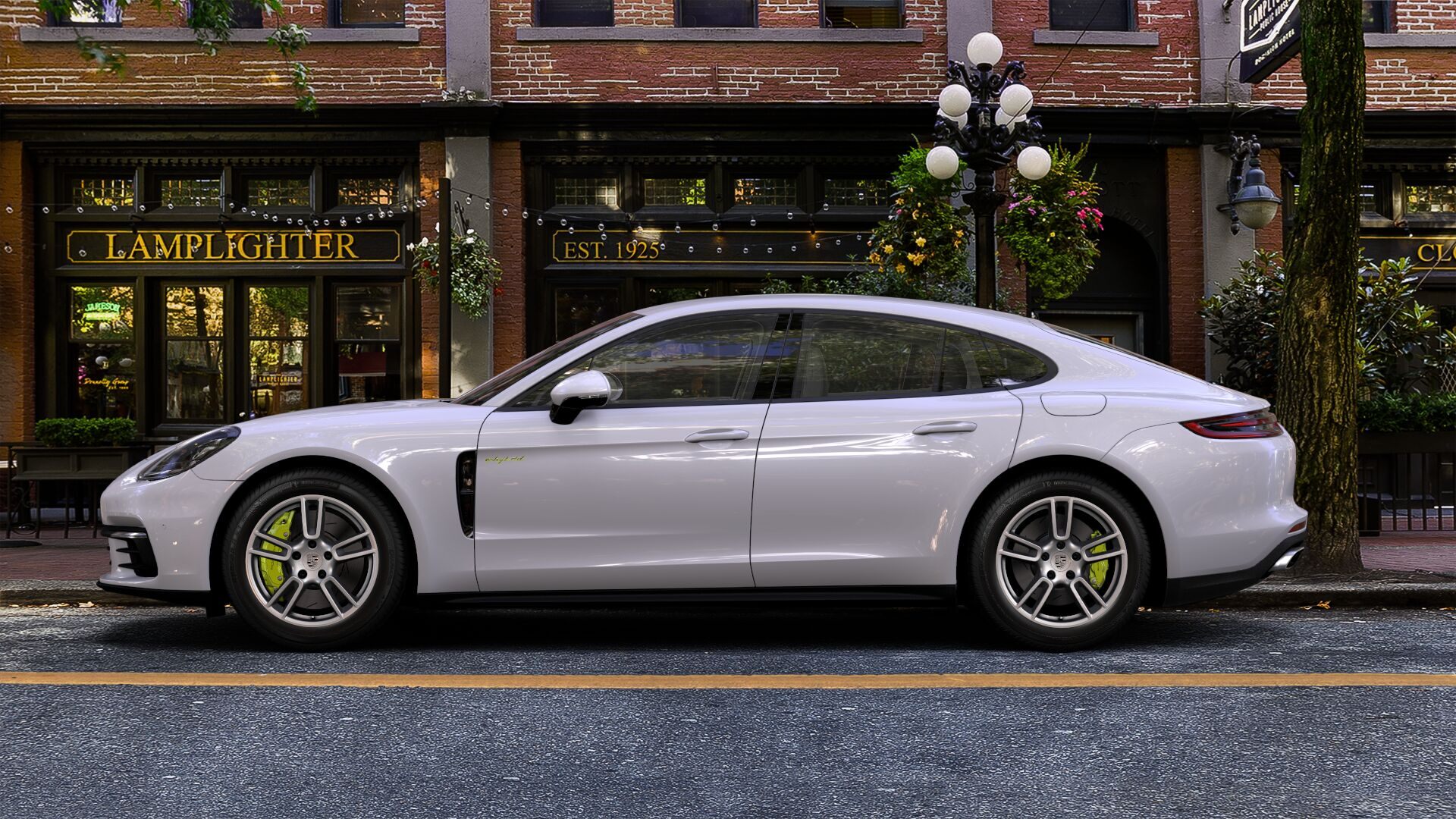 Panamera 4 E-Hybrid — купить по выгодной цене у официального дилера Порше  Центр Таганка